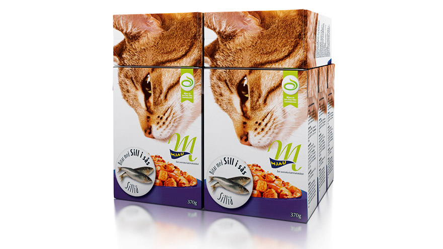 Cat food in Tetra Recart cartons showcasing brand imagery